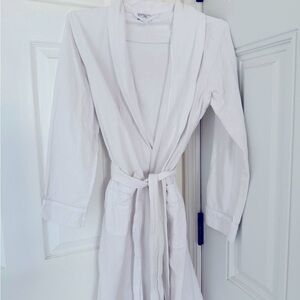 Petite Plume Classic Cotton tie front robe.